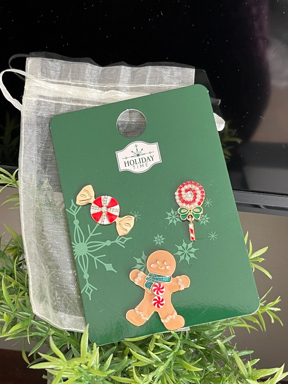 Holiday  Red, Green & Tan Gingerbread and Candy Pin Trio ~New~